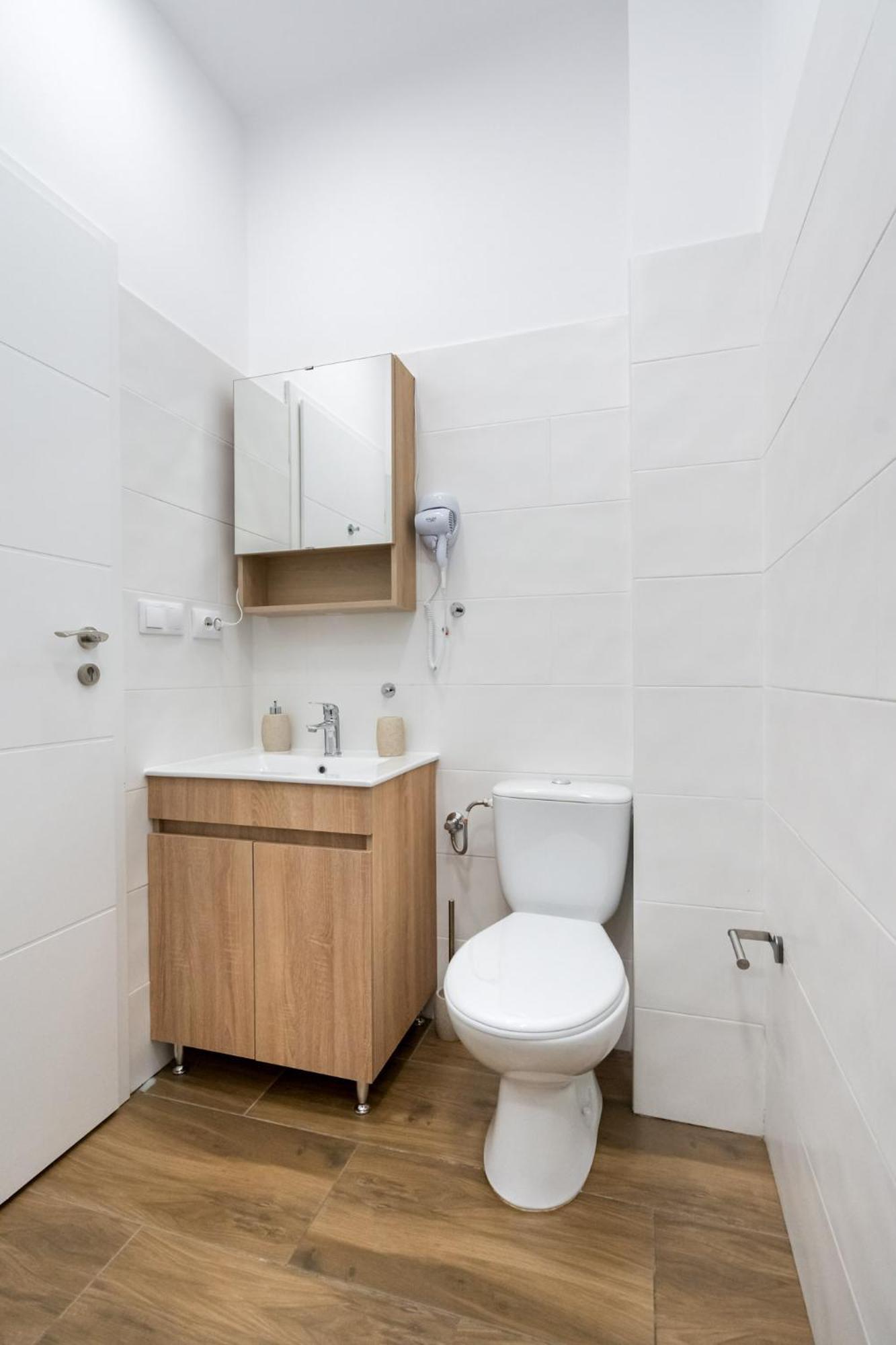 Urban Walls Apartments 5B Бухарест Экстерьер фото